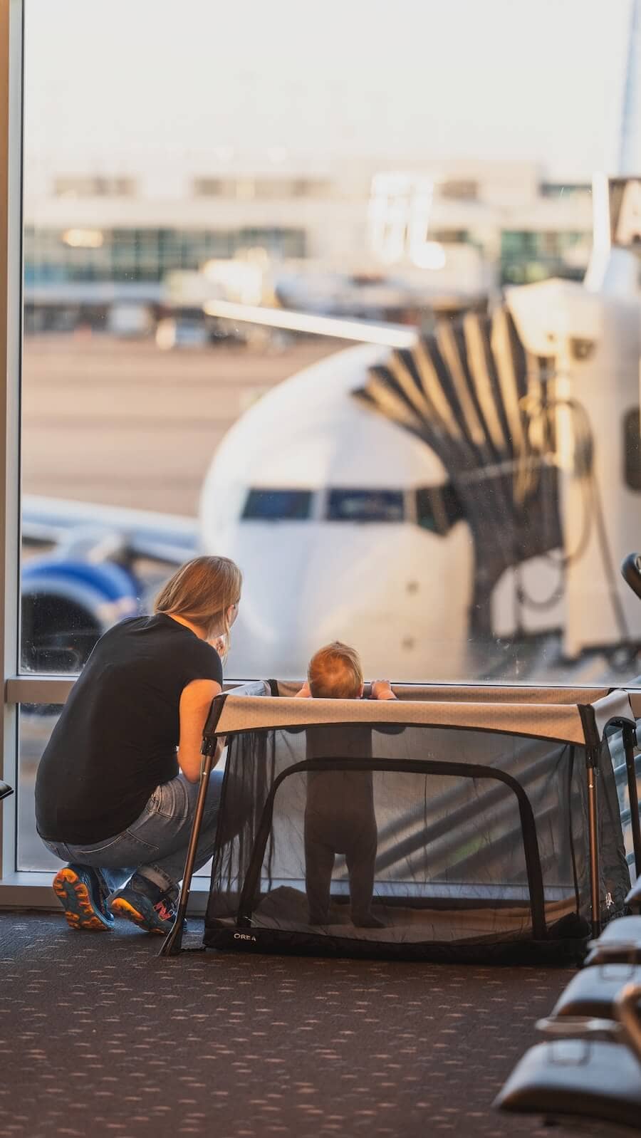 Orea crib at the airport